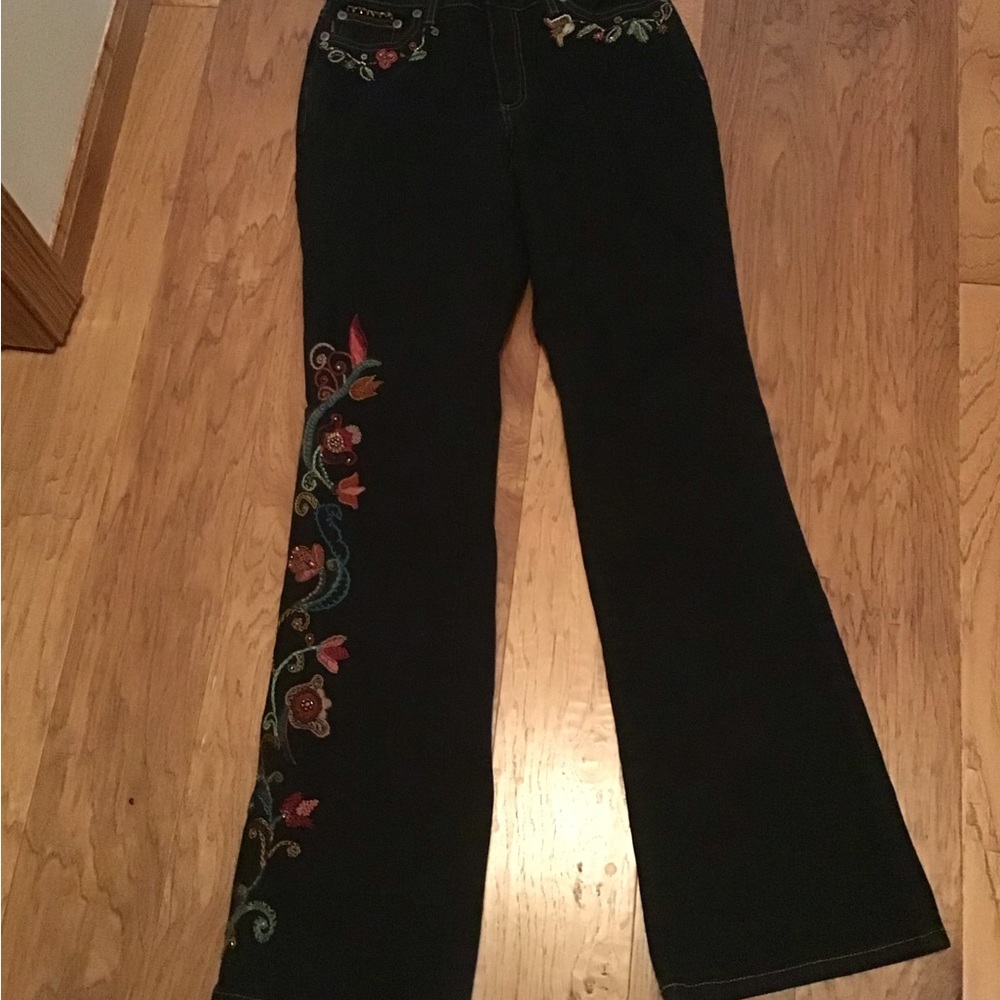 Women’s MU black jeans beaded embroidered flowers size 2